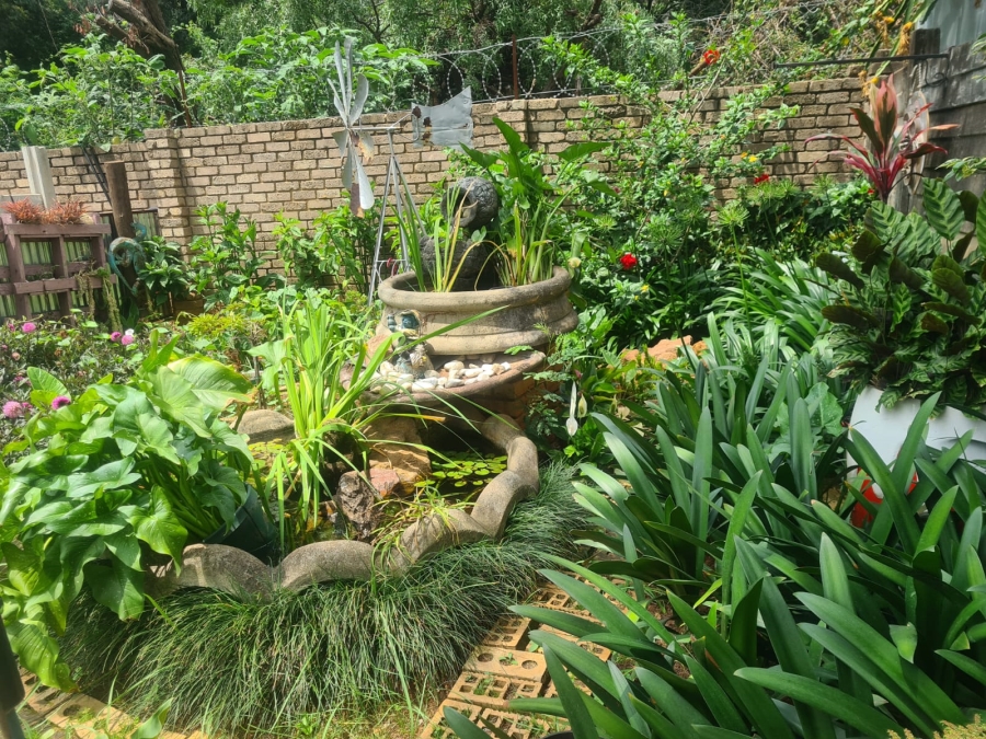 6 Bedroom Property for Sale in Cashan North West